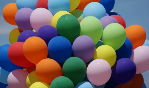 Filling Up Balloons Using A Helium Tank